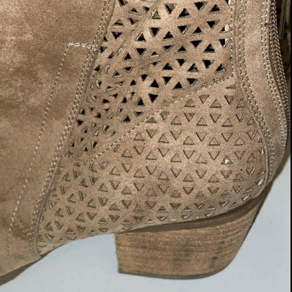 Madden Girl Cut Out Beige Booties - Picture 10 of 11